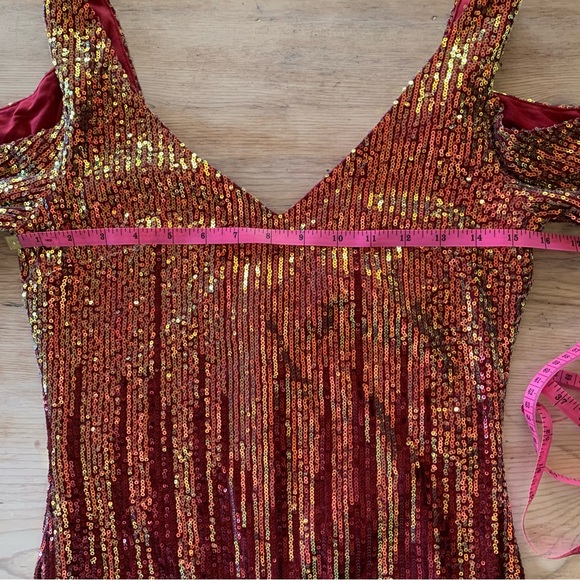 Venus Cold Shoulder Cocktail Dress - Picture 14 of 17